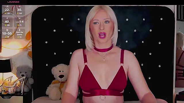 OliviaShaw23 online show from November 27, 10:45 pm