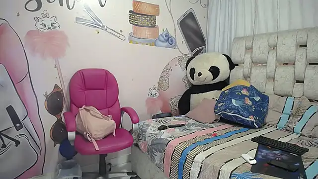 KEYRA-MILLER- online show from March 6, 2:06 am