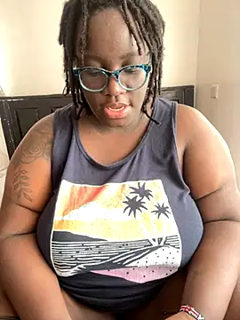 Toomuch Squirt online show from November 30, 11:36 am