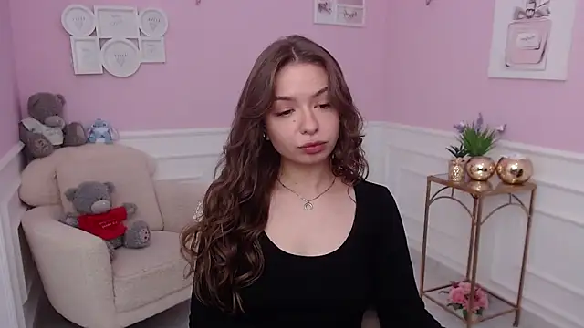 LucySkilar online show from October 19, 4:36 am