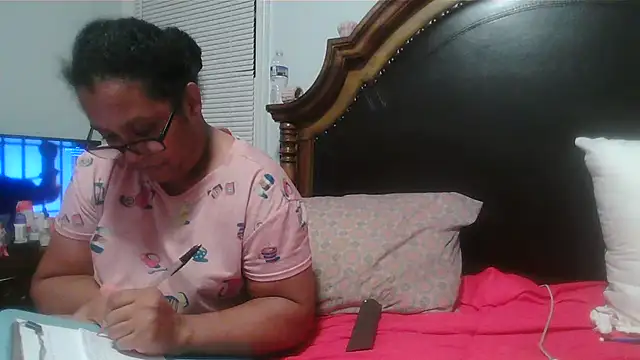 ebonyred online show from April 7, 12:23 am