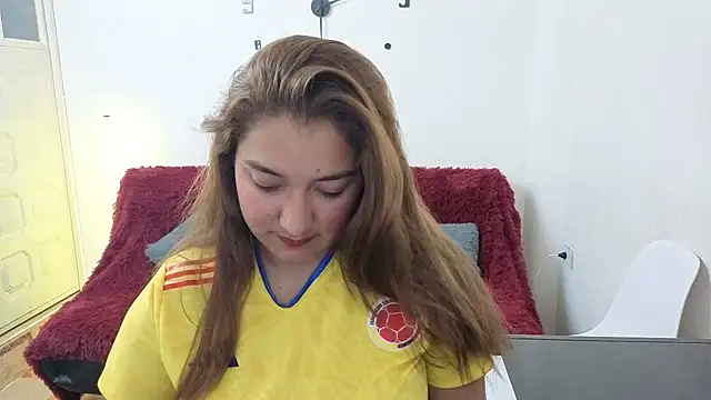  sweetcarla online show from June 24, 3:27 am