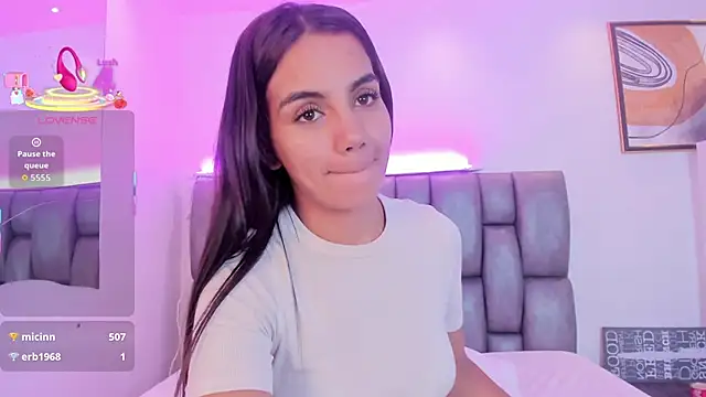 Snapshot of martina_mancini chatting on October 3, 3:06 pm martina mancini online show from October 3, 3:06 pm