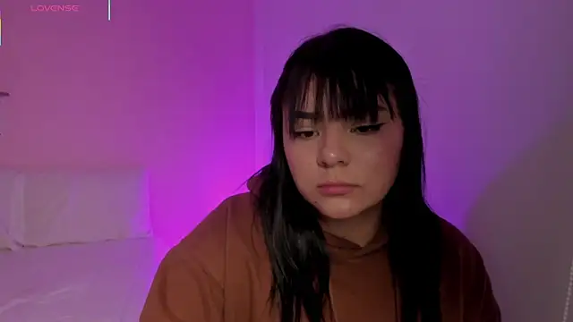 Oriana Guzman online show from February 9, 12:24 am