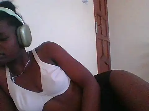 hotgal1112 online show from November 26, 10:05 am