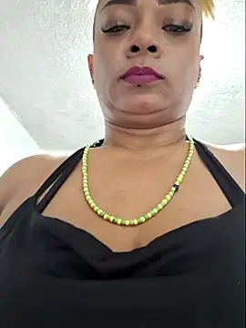 gatadeojosclaros online show from November 22, 11:18 pm