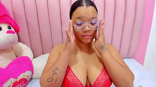 ISABELLA 020 online show from September 16, 1:08 pm