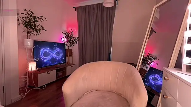 lisa-mayone online show from March 27, 1:56 pm