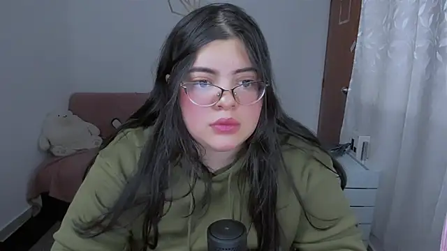 Aria Fullbuster online show from November 29, 9:30 pm