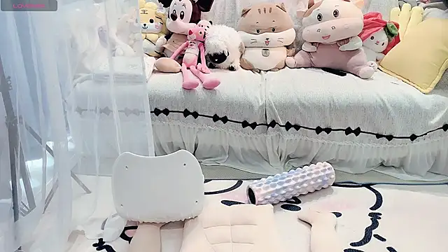 AKiKi711 online show from March 11, 5:33 am