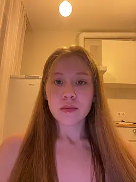 Eva Weyne online show from July 4, 9:43 pm
