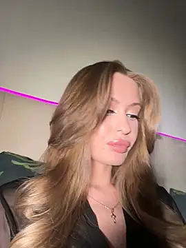 Sweet  Milly online show from April 11, 4:21 pm