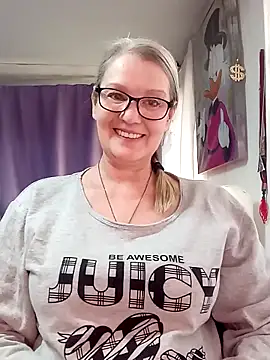 irinamaux online show from February 15, 8:46 am