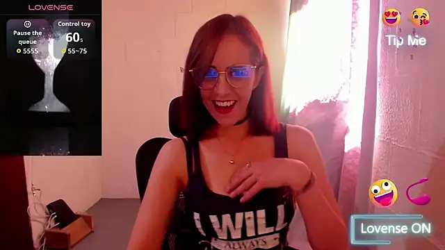 Snapshot of Emilyjunn chatting on September 13, 7:55 pm Emilyjunn online show from September 13, 7:55 pm