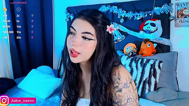 Aliceowenn online show from December 16, 11:10 pm