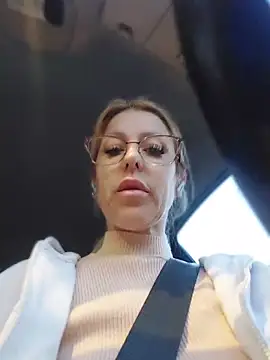 blondyruby online show from March 10, 6:23 pm