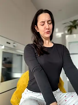  Juliette online show from November 19, 9:53 am