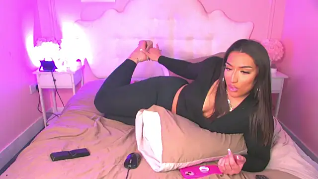 JanesaMiaBabestationx online show from April 24, 1:03 pm