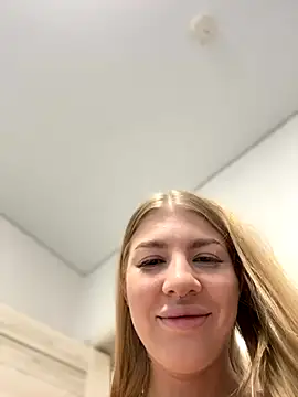 Snapshot of NewLale chatting on September 13, 2:41 am NewLale online show from September 13, 2:41 am