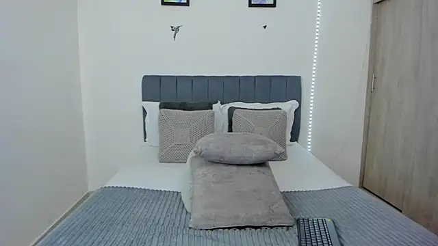 im sarah34 online show from March 28, 8:41 pm