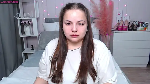 Crazyy girl  online show from January 10, 7:02 am