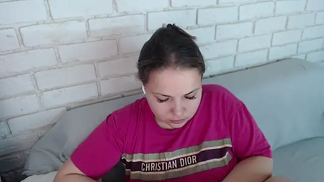 Crazyy girl  online show from March 12, 1:58 pm