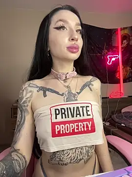 Molly  Moon online show from May 29, 3:15 am
