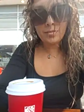 lauramcdowell1 online show from February 27, 7:35 pm