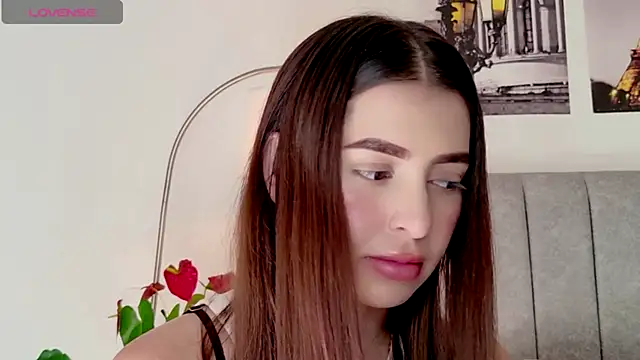 caralella online show from April 7, 8:11 pm