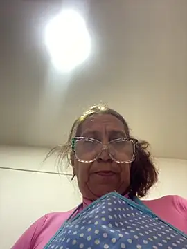 SWEET LOVER01 online show from April 1, 1:41 pm