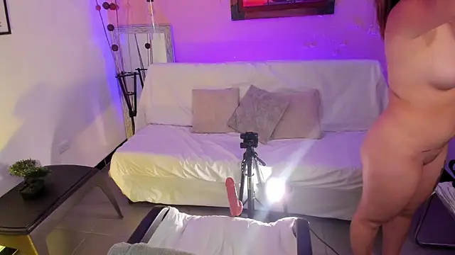 ArianaBaker online show from October 20, 4:21 pm