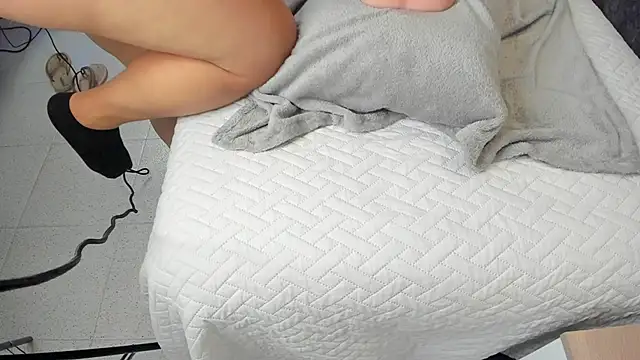 lola  sweetx online show from October 20, 12:41 pm