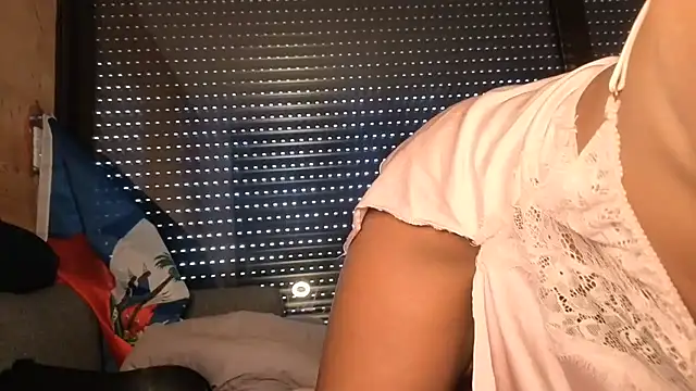 LabelleOnyx online show from July 23, 5:26 am
