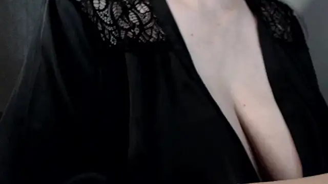 missdaniels online show from March 4, 12:39 am