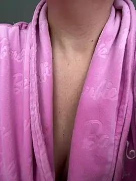 magical mia online show from July 5, 10:32 am
