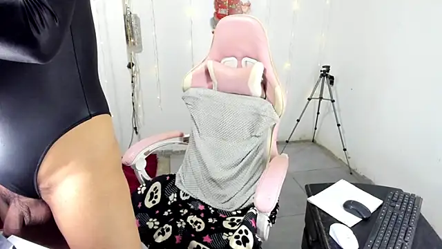 blonde girl01 online show from December 15, 2:28 am