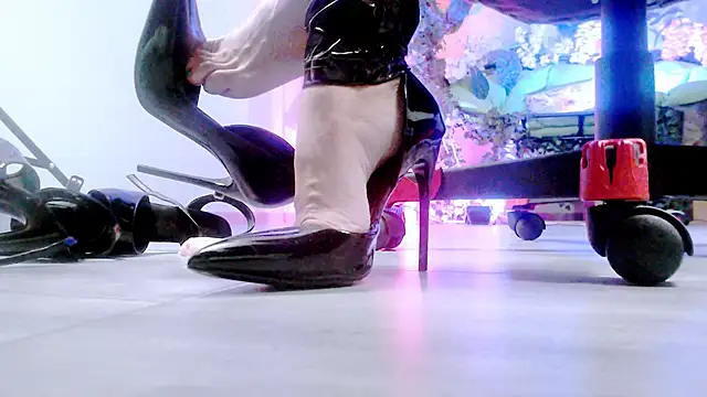 MonicaMaxwel online show from November 23, 2:08 pm