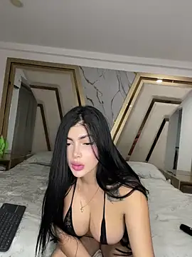 bellacarolainnn online show from July 1, 2:00 am