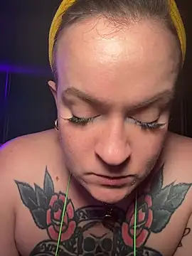 quinnmariexo online show from May 27, 1:57 am