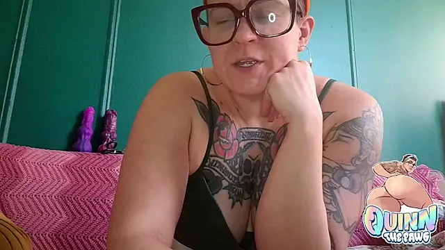 quinnmariexo online show from November 16, 3:45 pm