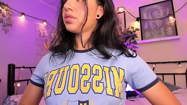 MiaaRose online show from April 14, 3:28 am