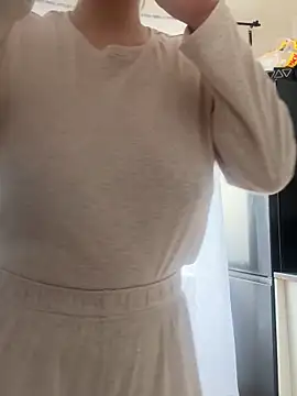 czruz online show from April 13, 6:58 am