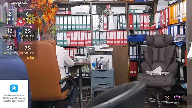 classyladyrellax online show from April 7, 12:29 pm