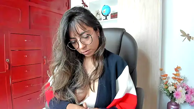 Isabellaa22 1 online show from July 7, 5:27 pm