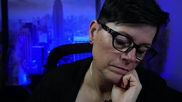 ninarandmann online show from November 30, 6:45 pm