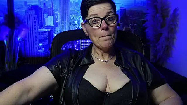 ninarandmann online show from November 24, 6:54 pm