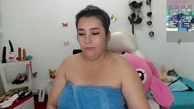 mom hot   online show from April 10, 9:54 pm