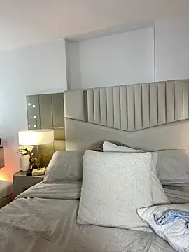  laura 02 online show from December 21, 1:54 am