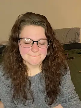 sexybee124 online show from April 11, 4:40 am