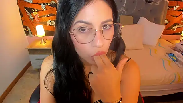 Snapshot of Latin_Rachell3 chatting on October 20, 10:46 pm Latin Rachell3 online show from October 20, 10:46 pm